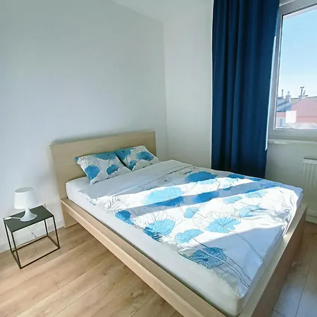 Lux Corner Park Przestronne Mieszkanie Z Klimatyzacja I Podziemnym Garazem Pruszków