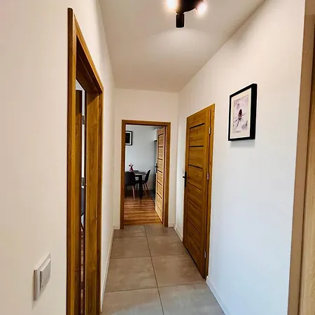 Daire Lux Corner Park Przestronne Mieszkanie Z Klimatyzacja I Podziemnym Garazem Pruszków